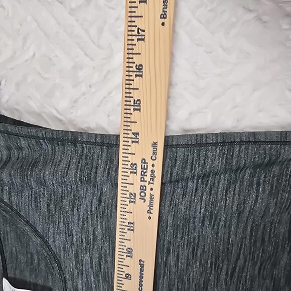 Lululemon Women's Var-city Sleeveless muscle tank Top Size 12 - Picture 7 of 9